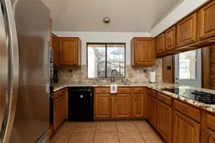 4150 Cedar Dr, Grapevine, TX 76051 - Photo 8