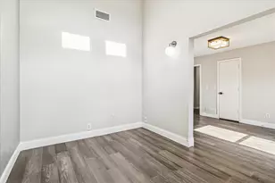 16801 Brushfield Dr, Dallas, TX 75248 - Photo 26