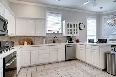 5062 Birchman Avenue, Fort Worth, TX 76107 - Photo 6