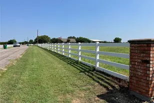 1725 Highland Dr, Whitney, TX 76692 - Photo 1