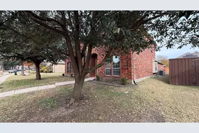 13646 Valencia Drive, Frisco, TX 75035 - Photo 2