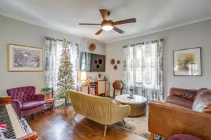 2222 W Magnolia Ave, Fort Worth, TX 76110 - Photo 10