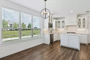 2700 Parkview Ct, Lewisville, TX 75067 - Photo 8