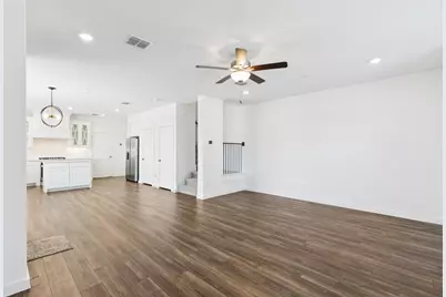 2700 Parkview Court, Lewisville, TX 75067 - Photo 6