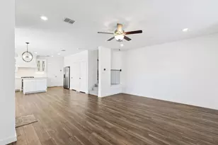 2700 Parkview Ct, Lewisville, TX 75067 - Photo 6