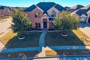 2803 Pino, Grand Prairie, TX 75054 - Photo 2