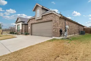 1708 Furrow Ln, Mansfield, TX 76063 - Photo 4