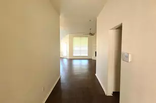 9121 Autumn Falls Dr, Fort Worth, TX 76118 - Photo 8