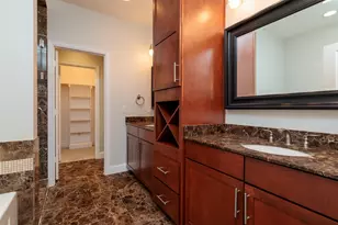 724 Skyline Bluff Ct, Fort Worth, TX 76102 - Photo 14