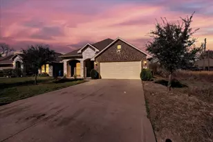 108 Westview Dr, Gun Barrel City, TX 75156 - Photo 1