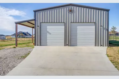 239 Harvard Lane, Springtown, TX 76082 - Photo 32