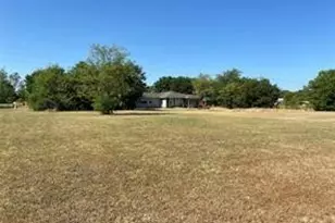 401 S Gardner St, Whitewright, TX 75491 - Photo 2