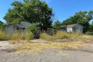 401 S Gardner St, Whitewright, TX 75491 - Photo 8