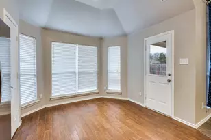 2939 Alyson Way, Grand Prairie, TX 75052 - Photo 8