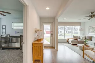 824 Springbrook Dr, Fort Worth, TX 76107 - Photo 10