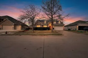 114 Old Glory Ln, Forney, TX 75126 - Photo 2