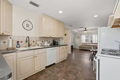 725 S Willis Street, Abilene, TX 79605 - Photo 12