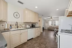 725 S Willis St, Abilene, TX 79605 - Photo 12