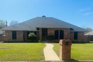 1925 N Collegiate Dr, Paris, TX 75462 - Photo 1