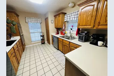 1925 N Collegiate Drive, Paris, TX 75462 - Photo 10