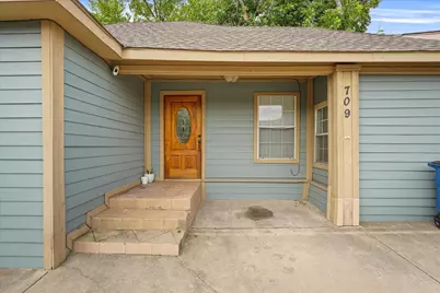 709 S Munger Boulevard, Dallas, TX 75223 - Photo 2