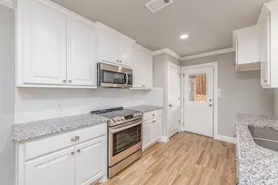 727 Rolling Terrace Circle, Granbury, TX 76049 - Photo 16