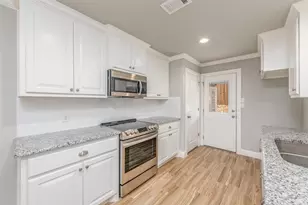 727 Rolling Terrace Cir, Granbury, TX 76049 - Photo 16