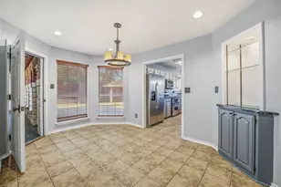 107 Sandra Palmer St, Stephenville, TX 76401 - Photo 10