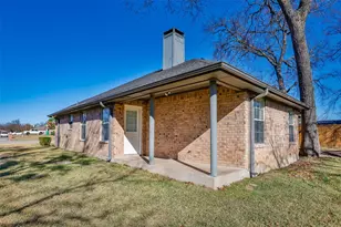 1714 Windsor Dr, Gainesville, TX 76240 - Photo 26