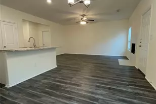 103 E 15th St, Bonham, TX 75418 - Photo 8