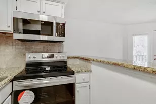 9823 Walnut St, Dallas, TX 75243 - Photo 12