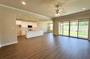 2001 Belle Lagos Ln, Cleburne, TX 76033 - Photo 6