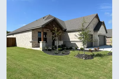 2001 Belle Lagos Lane, Cleburne, TX 76033 - Photo 4