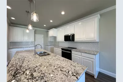 2001 Belle Lagos Lane, Cleburne, TX 76033 - Photo 14