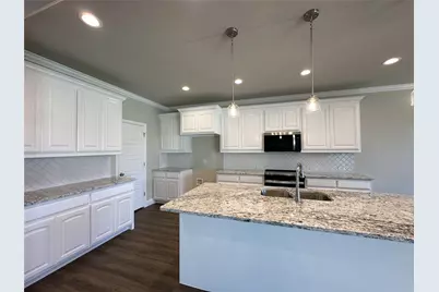 2001 Belle Lagos Lane, Cleburne, TX 76033 - Photo 12