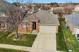 1052 Cottonbelt Dr, Saginaw, TX 76131 - Photo 1