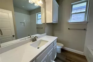 2003 Belle Lagos Ln, Cleburne, TX 76033 - Photo 18