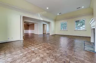 34 Stonecourt Cir, Dallas, TX 75225 - Photo 2