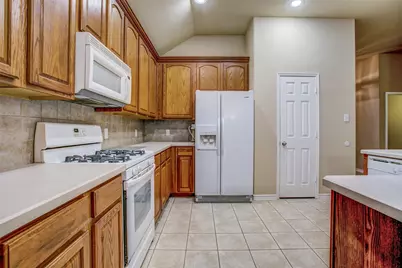 7916 Riverwalk Trail, McKinney, TX 75070 - Photo 8