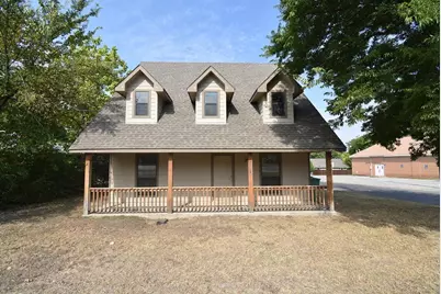 704 S Dewey Avenue, Sherman, TX 75090 - Photo 1