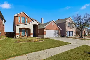 411 Fountain Side Dr, Euless, TX 76039 - Photo 2