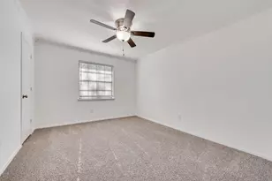 903 Elmwood Ct, Euless, TX 76039 - Photo 18