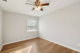 8624 Hackney Ln, Dallas, TX 75238 - Photo 18