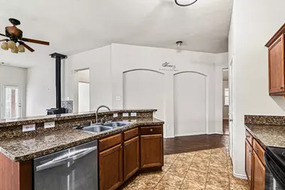 709 Ridgewater Trail, Fort Worth, TX 76131 - Photo 8