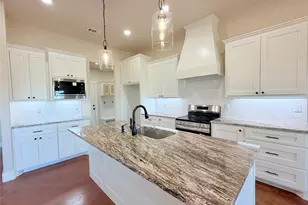 1017 Sabrina Ct, Weatherford, TX 76085 - Photo 6