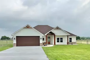 1017 Sabrina Ct, Weatherford, TX 76085 - Photo 2