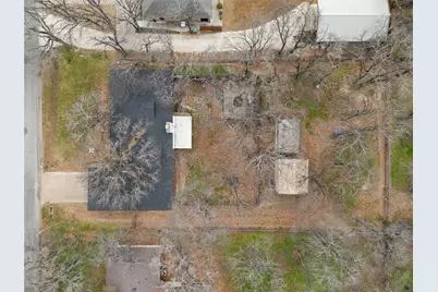 2608 Royal Lane, Granbury, TX 76049 - Photo 6