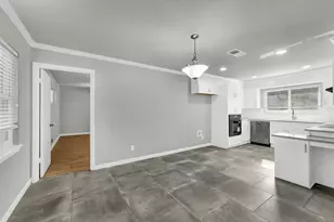 3801 Halifax Ct, Arlington, TX 76013 - Photo 10