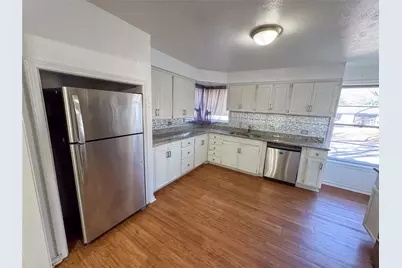 1431 W Chestnut Street, Denison, TX 75020 - Photo 4