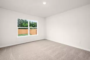 206 N Is Dr, Terrell, TX 75160 - Photo 4